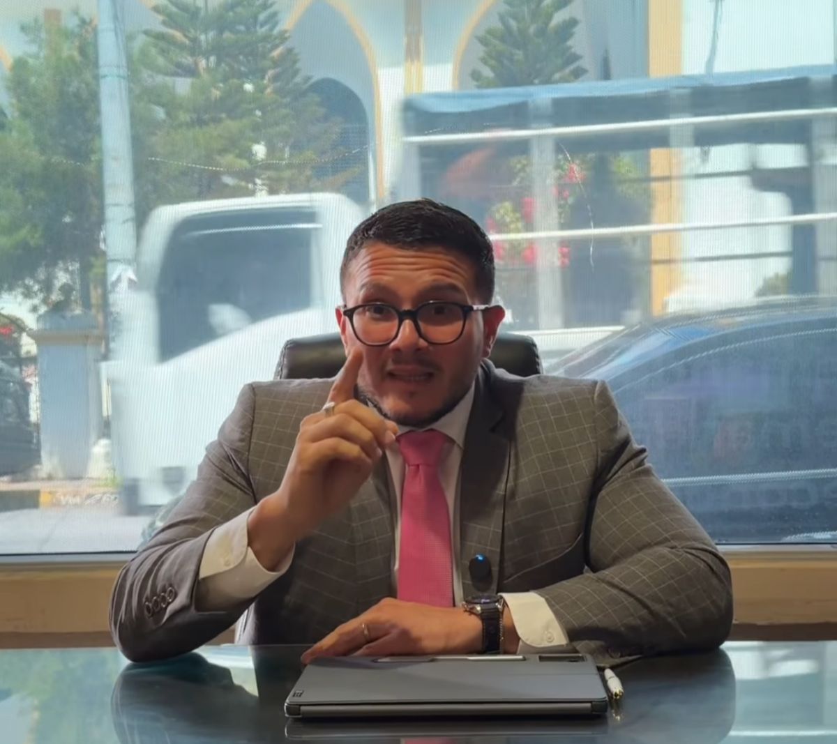 ​Ángel Madrid denuncia proselitismo político con recursos públicos por parte de candidatos oficiales ​Sonsonate. 