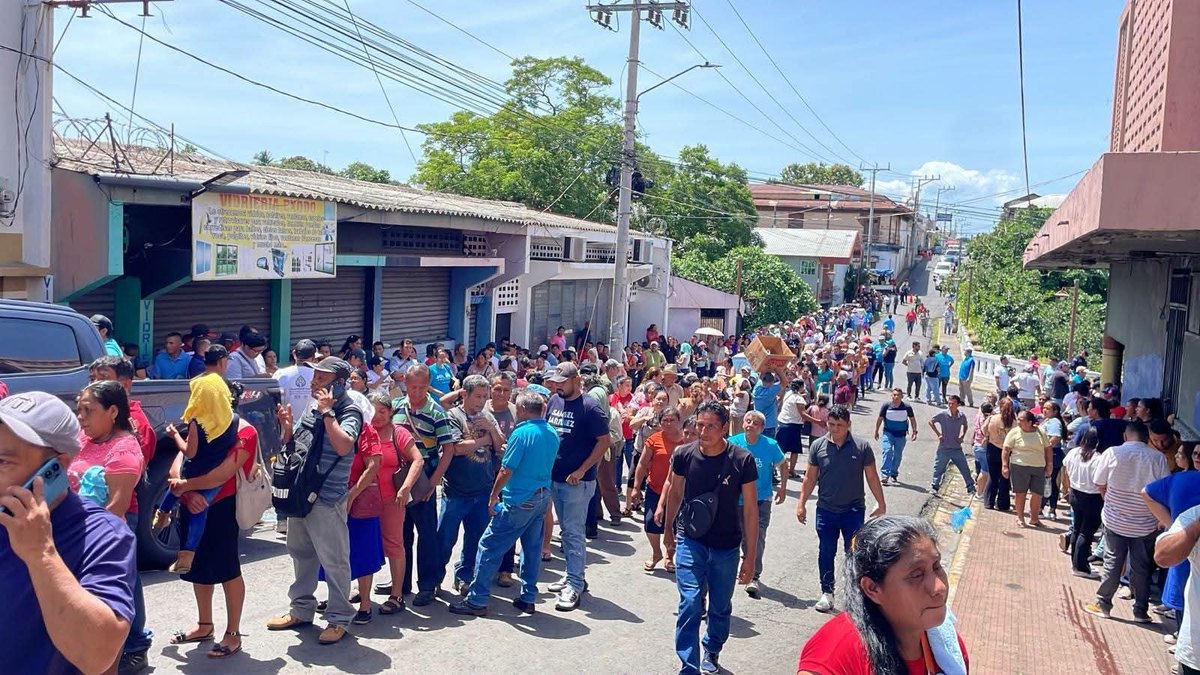 Nuevas Ideas paralizó el centro de Sonsonate para ratificar planillas que ya estaban decididas